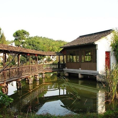 Suzhou Greendoor Resort Hotel Exteriör bild