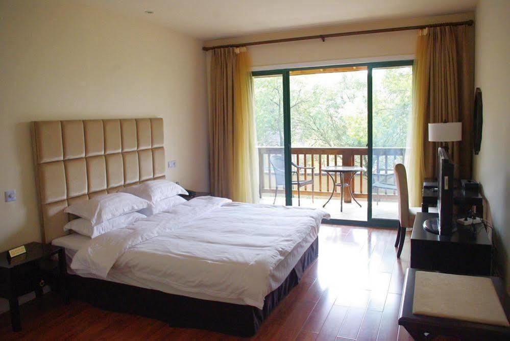 Suzhou Greendoor Resort Hotel Exteriör bild